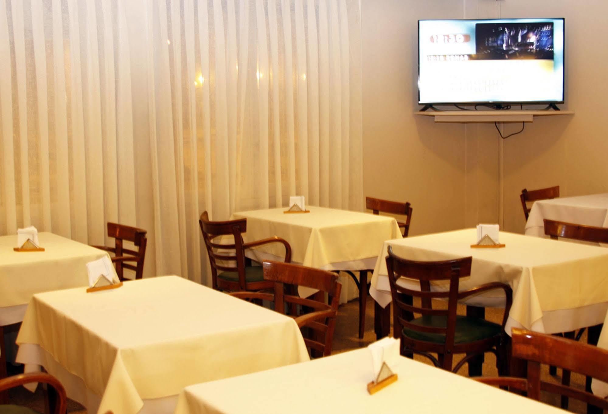 City Hotel Mar Del Plata Bagian luar foto